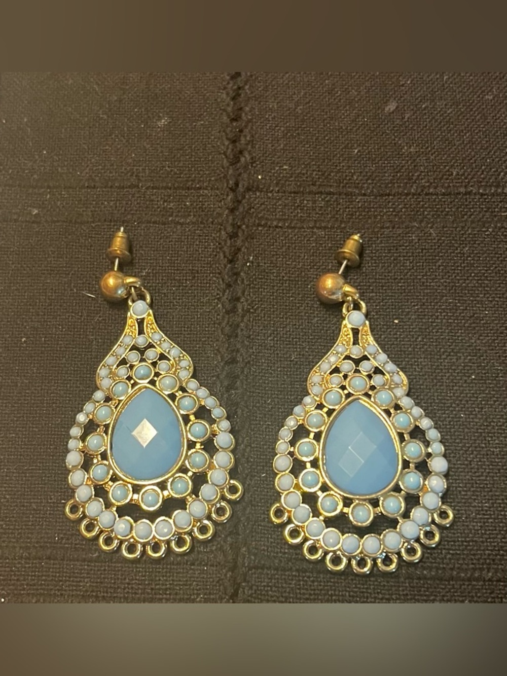NWOT Ladies Fashion Teardrop Earrings with Light Blue Gemstones - Picture 7 of 8